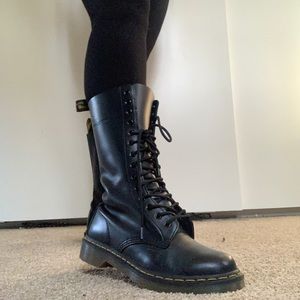 Dr. Martens Airwave Combat Boots